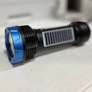 QFX R-20 Blue Flashlight BT USB FM